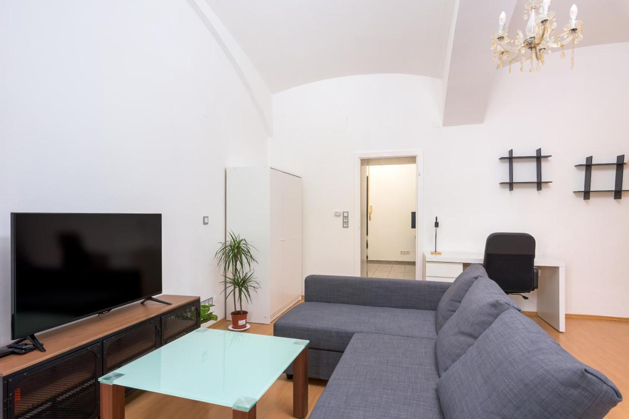 Apartamento Spacious Apt In Perfect Location For Family 24h Check-in